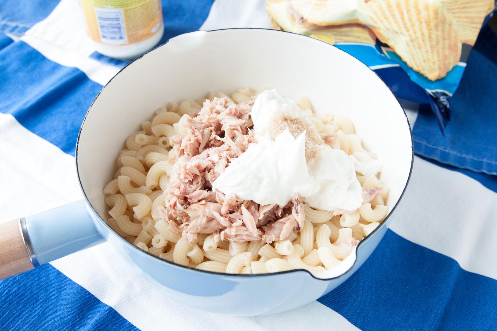 Food Makes Me Happy Canned Tuna + Mayonnaise + Macaroni + Sugar